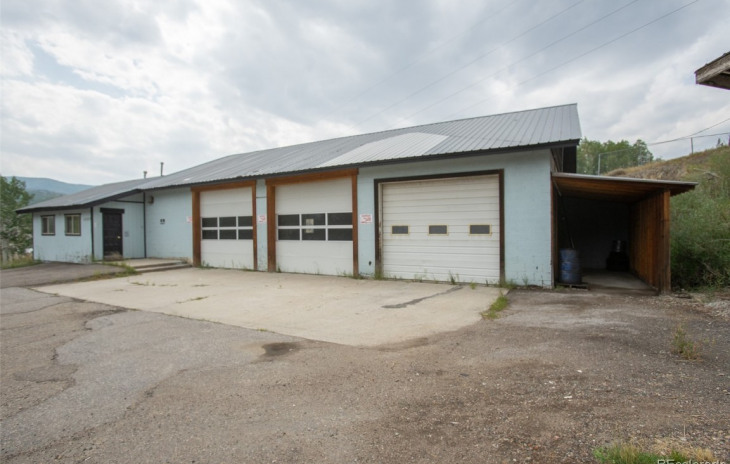 1327 Indian Trail Photo