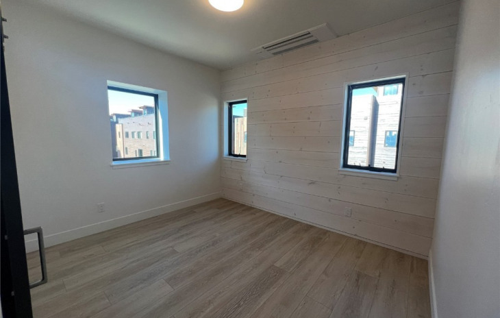 1211 Urban Way Photo