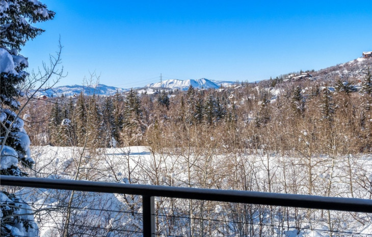1091 Steamboat Boulevard Photo