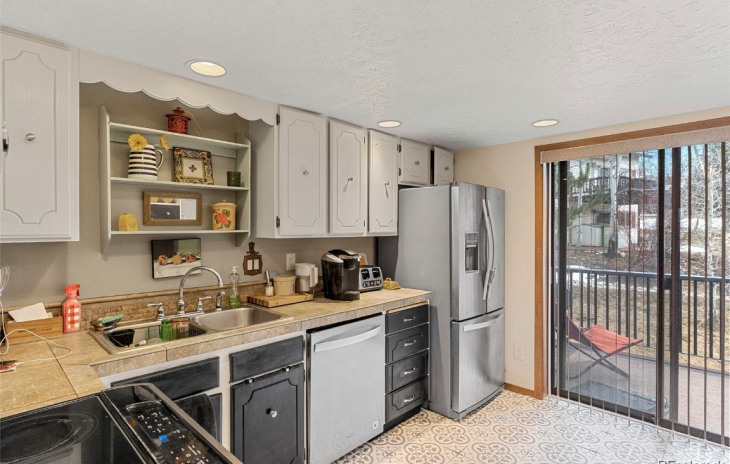 1606 Woodbridge Court Photo