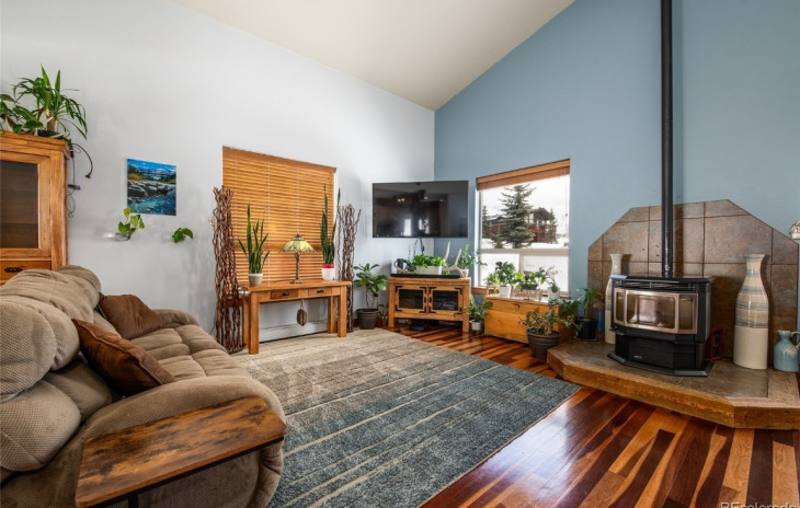 26755 Neptune Place Photo