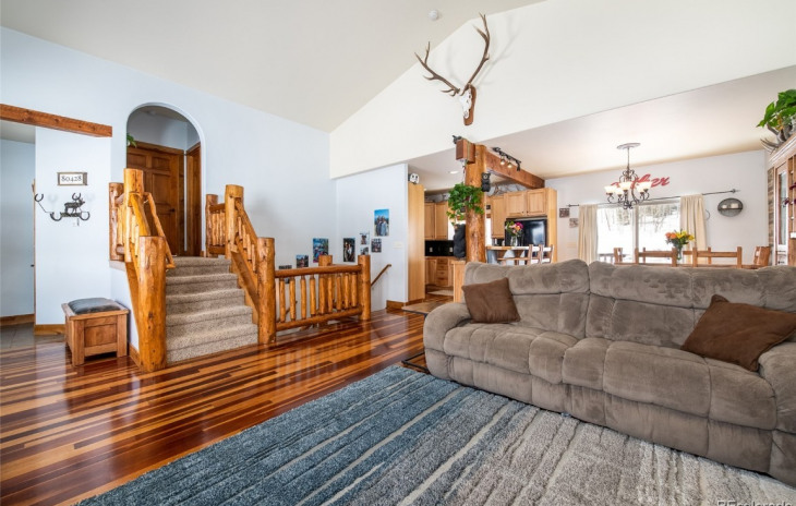 26755 Neptune Place Photo