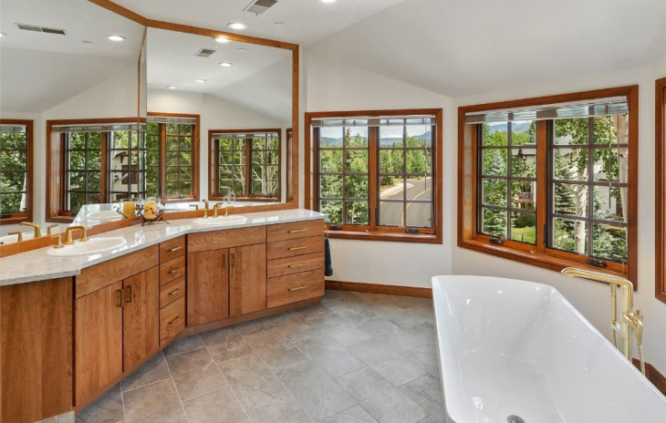 2600 Eagleridge Drive Photo