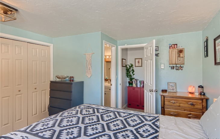 3025 Columbine Drive Photo