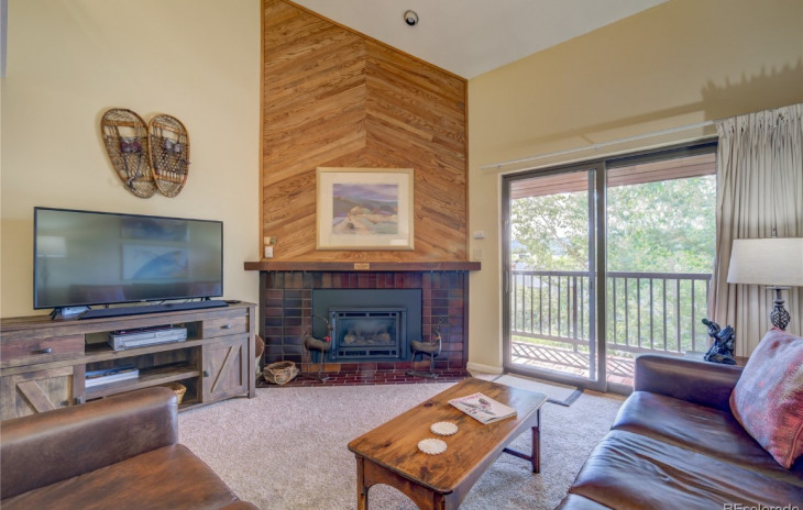2015 Walton Creek Road Photo