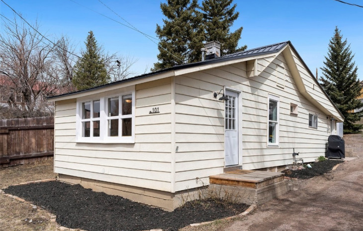 101 S Grant Avenue Photo