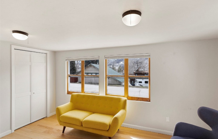 101 S Grant Avenue Photo