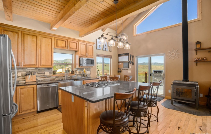 48225 Flora Court Photo