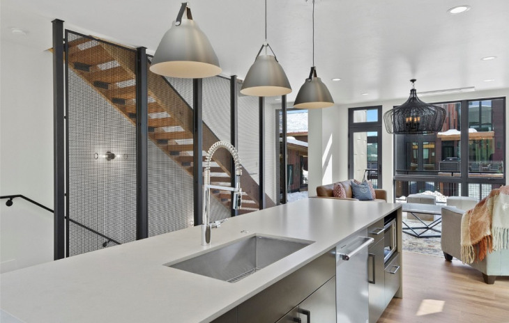 2800 Rowhouse Drive Photo