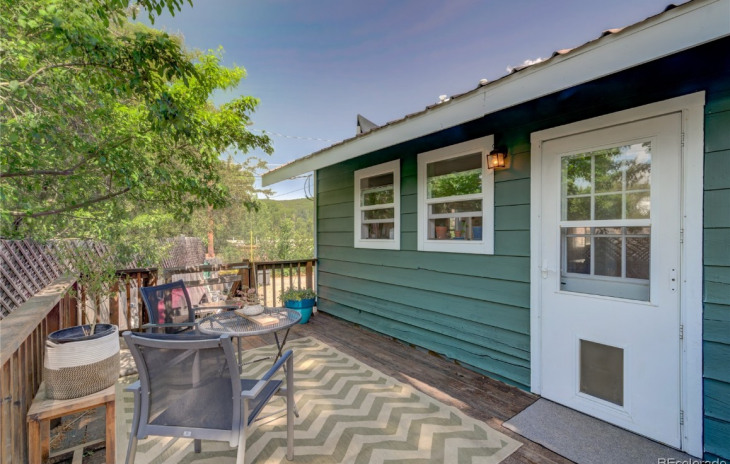 561 Crawford Avenue Photo