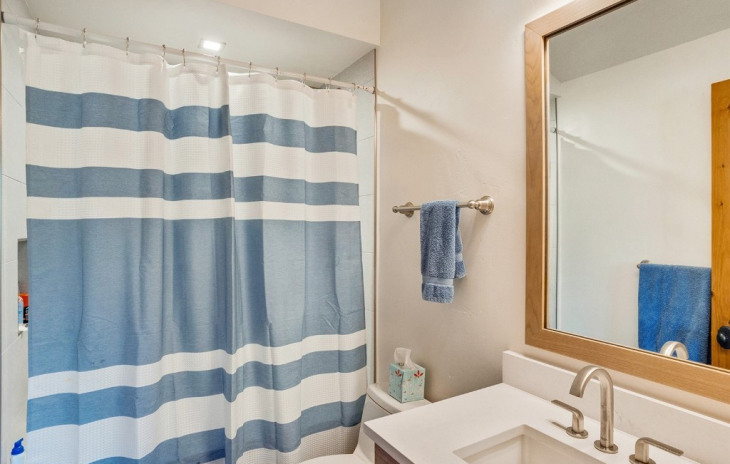 32695 Waters Edge Court Photo