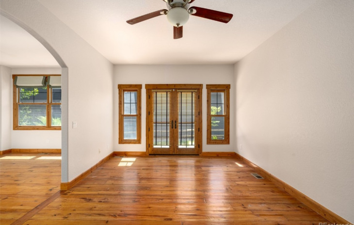 2351 Oxford Way Photo