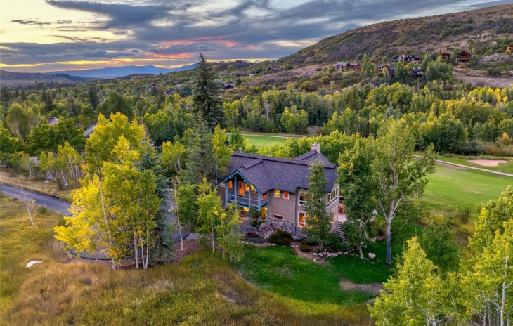 959 Steamboat Boulevard Photo