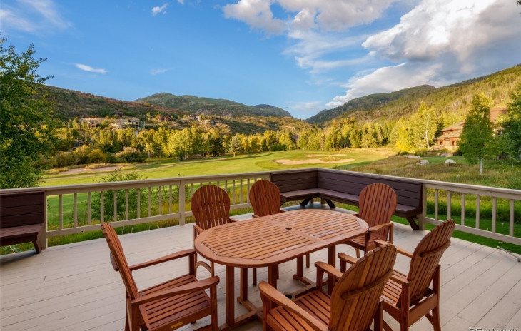 959 Steamboat Boulevard Photo