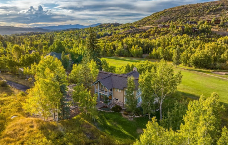 959 Steamboat Boulevard Photo