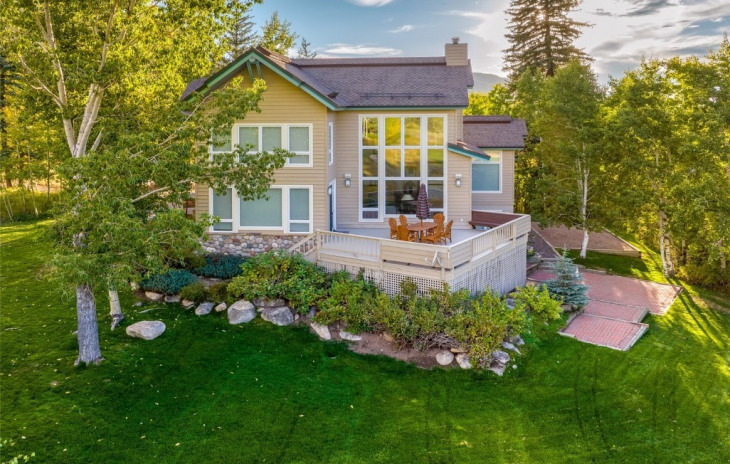959 Steamboat Boulevard Photo