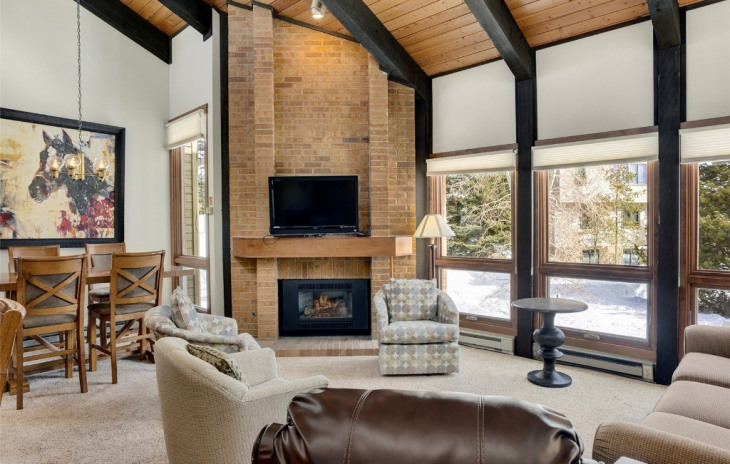 2700 Village Drive Photo