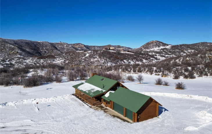 39955 S Valley Drive Photo