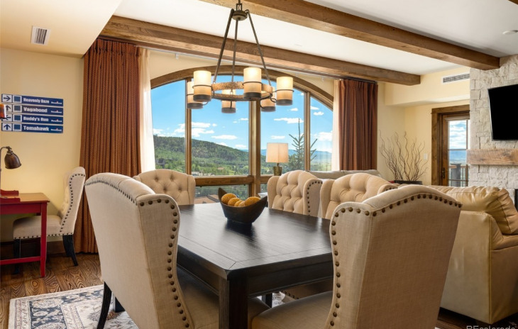 2410 Ski Trail Lane Photo