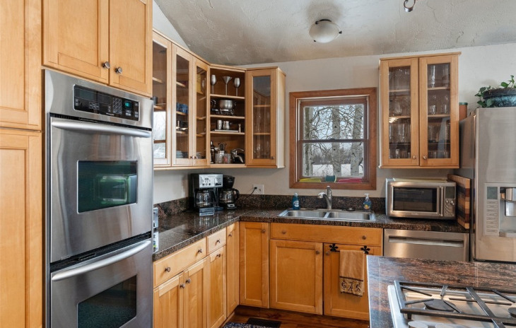 1530 Meadow Lane Photo