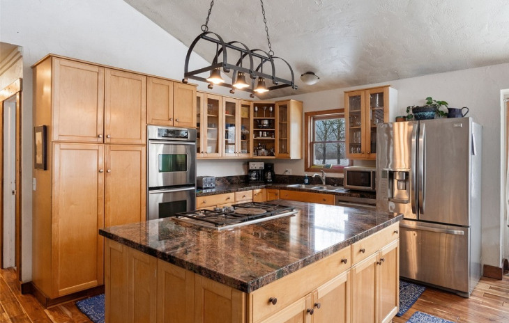 1530 Meadow Lane Photo