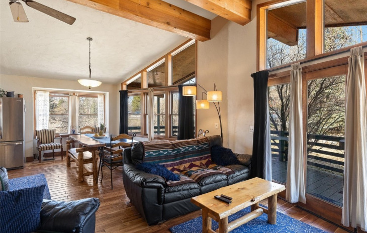 1530 Meadow Lane Photo