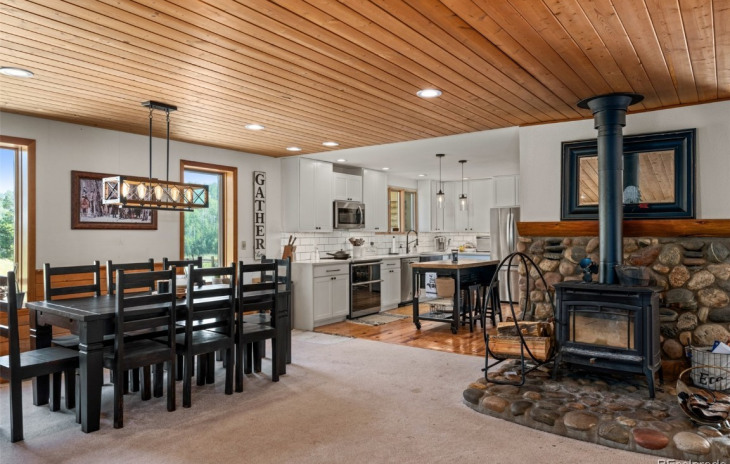 58255 Red Creek Road Photo