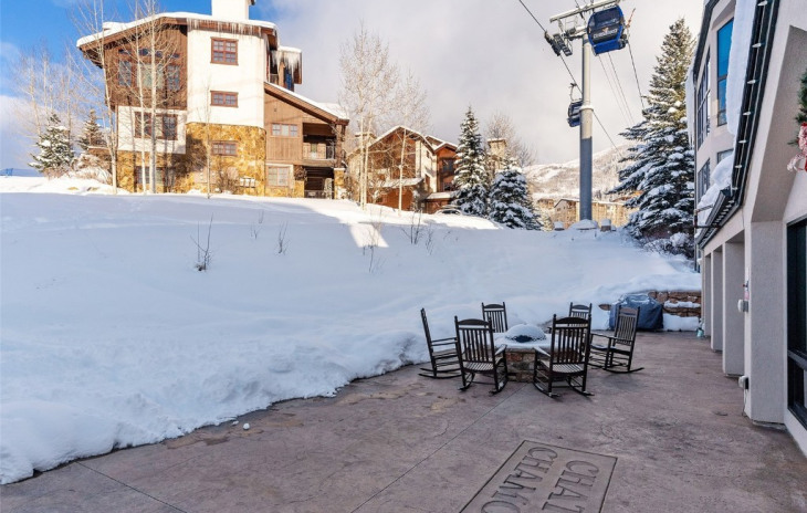 2306 Ski Trail Lane Photo