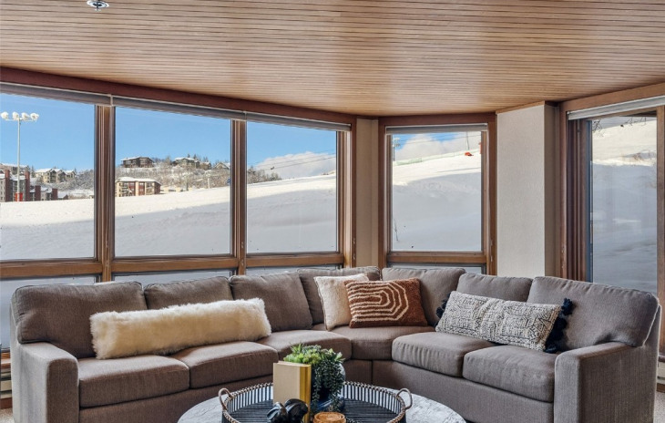 2306 Ski Trail Lane Photo