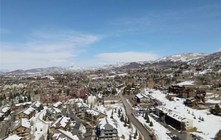3295 Apres Ski Way Photo
