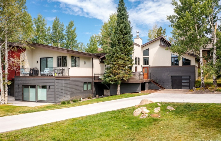 1480 Clubhouse Drive Photo