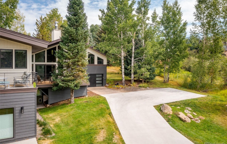 1480 Clubhouse Drive Photo