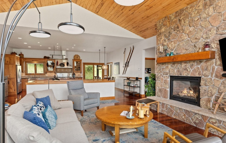 31015 Lynx Basin Way Photo