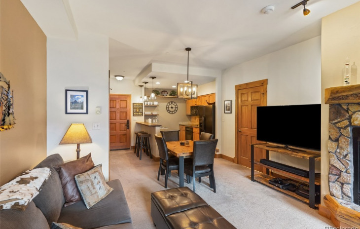 2920 Village Drive Photo
