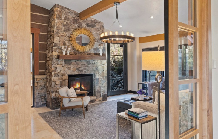 1823 CluBhouse Drive Photo