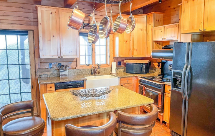 30050 Hibbert Lane Photo