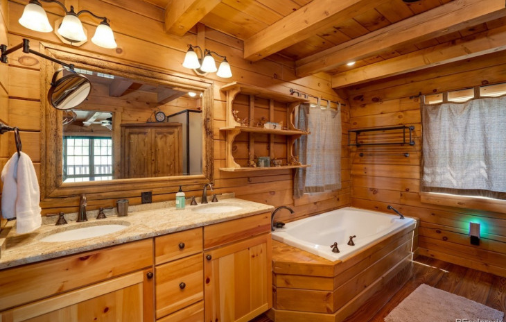 30050 Hibbert Lane Photo