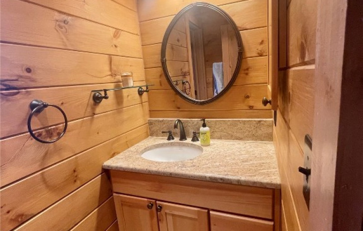 30050 Hibbert Lane Photo