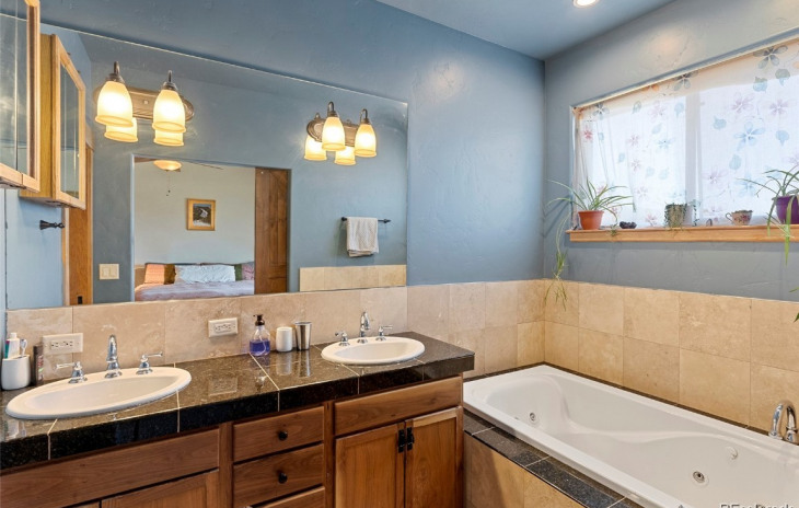 106 Oak Ridge Circle Photo