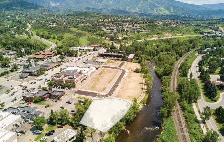 Yampa St-riverview Parcel E Photo