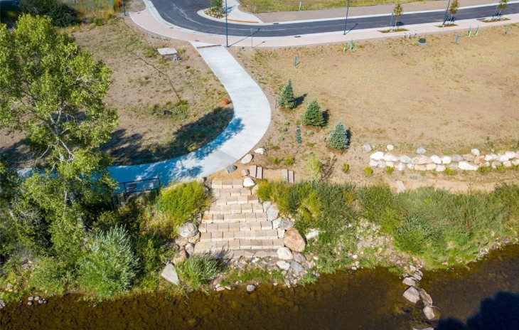 345 Riverview Way Photo