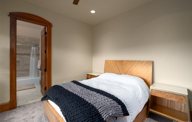 35945 Agate Creek Road Photo