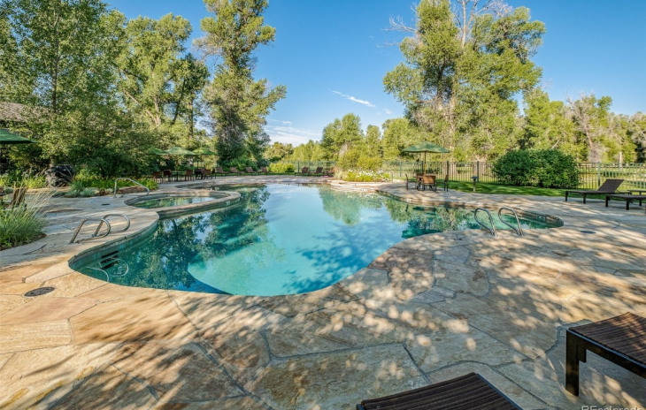 27125 Cowboy Up Road Photo