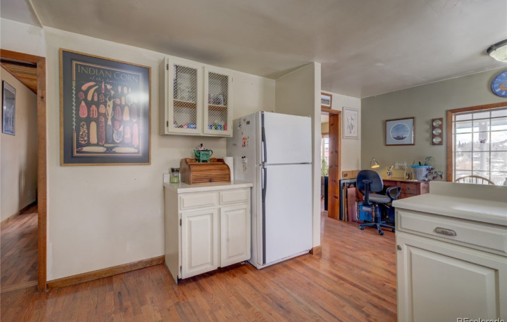 107 E First Street Photo