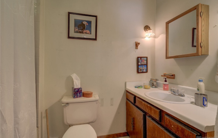 107 E First Street Photo