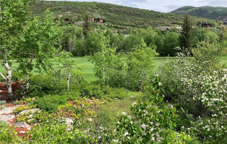 971 Steamboat Boulevard Photo