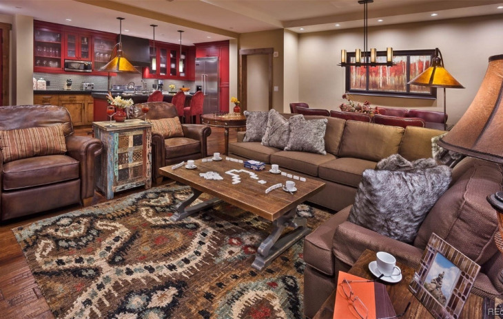 2250 Apres Ski Way Photo