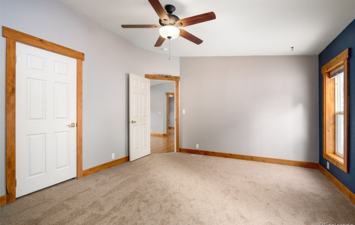 381 River Road Photo