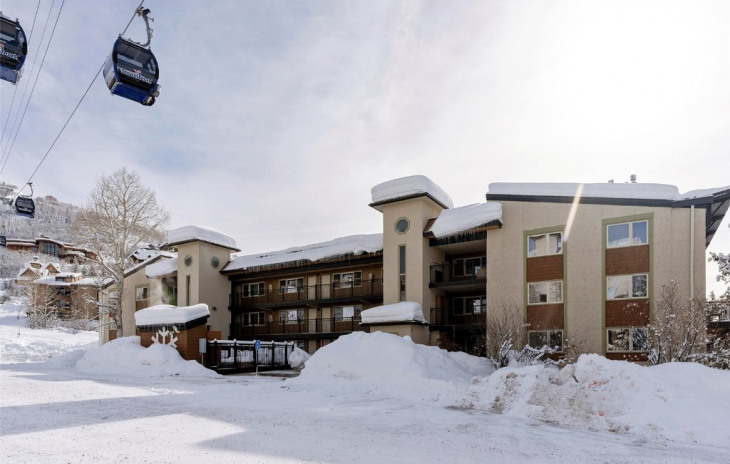 2320 Ski Trail Lane Photo