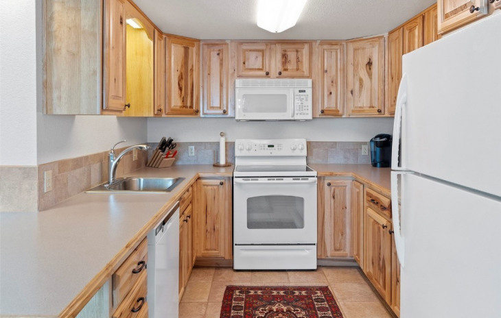 2320 Ski Trail Lane Photo